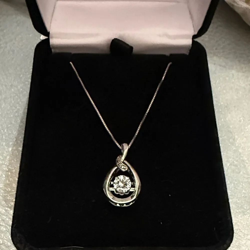 NEW Kay Jewelers Sterling Silver 925 INFINITY dangle CZ PENDANT-BOX NECKLACE 18"